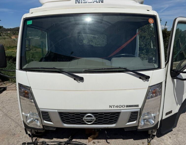 - CAB NISSAN CABSTAR NT400